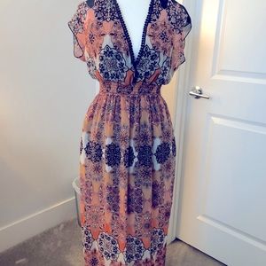 Womens beautiful Maxi dress. Size 6. Blue, orange & white. Slightly used.